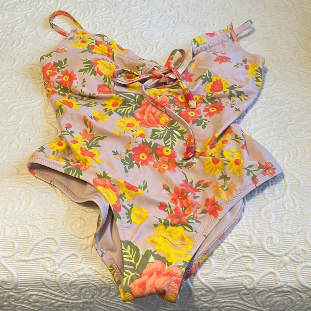 NWT Aerie, one piece swimsuit, size medium
